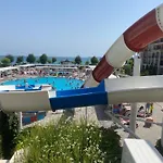 Sea View On The Sunny Apartment