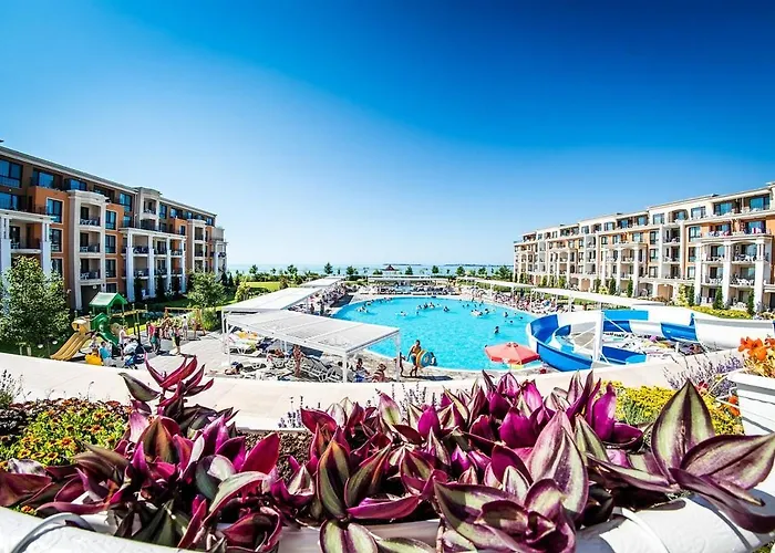 Sea View On The Sunny Апартамент