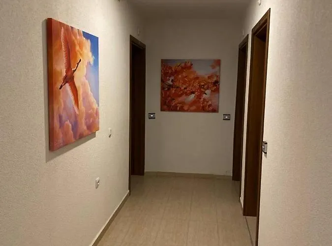 Апартамент Sea View On The Sunny