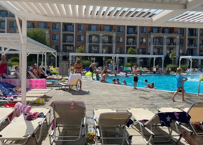 Sea View On The Sunny Апартамент