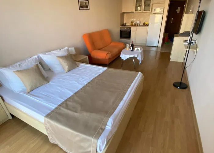 Апартамент Sea View On The Sunny